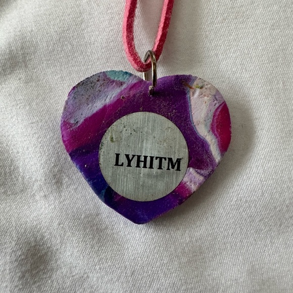 Pink/purple heart with mirrored Center necklace - Picture 4 of 4
